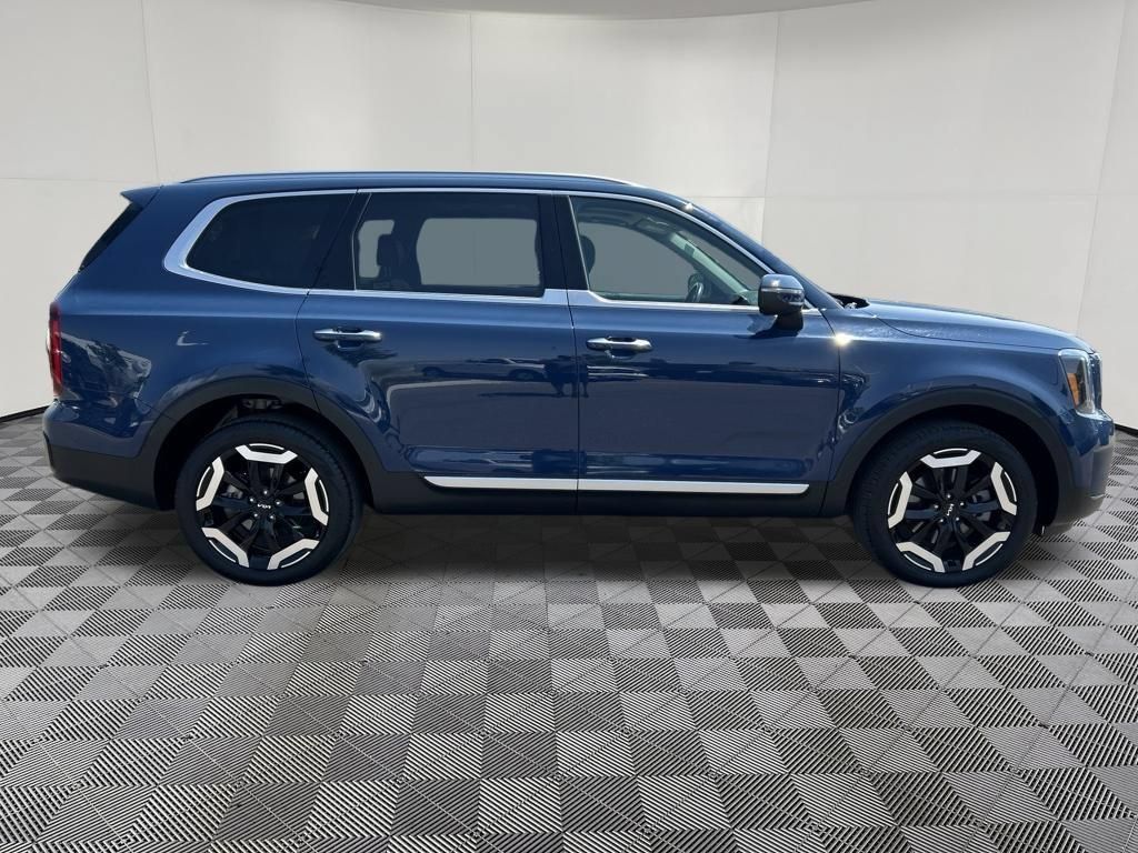 Used 2025 Kia Telluride S AWD/4WD image 9