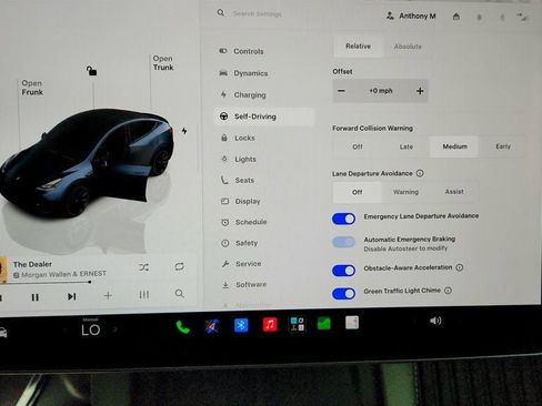 Used 2024 Tesla Model Y Long Range AWD/4WD image 19