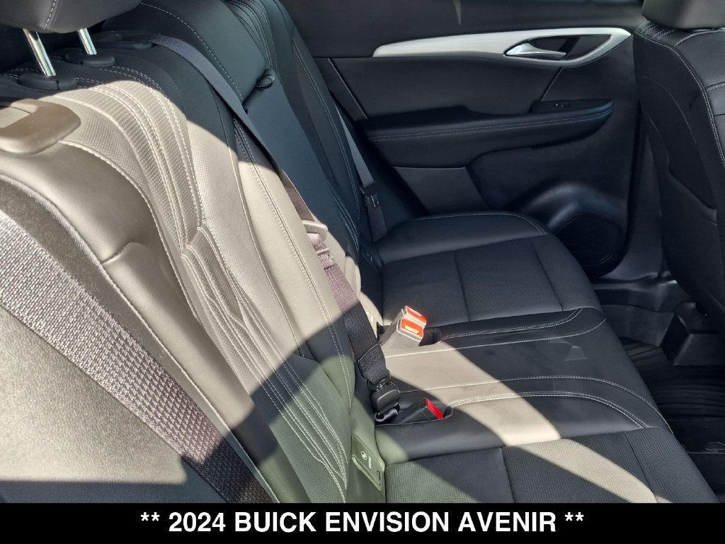 Used 2024 Buick Envision Avenir AWD/4WD image 30