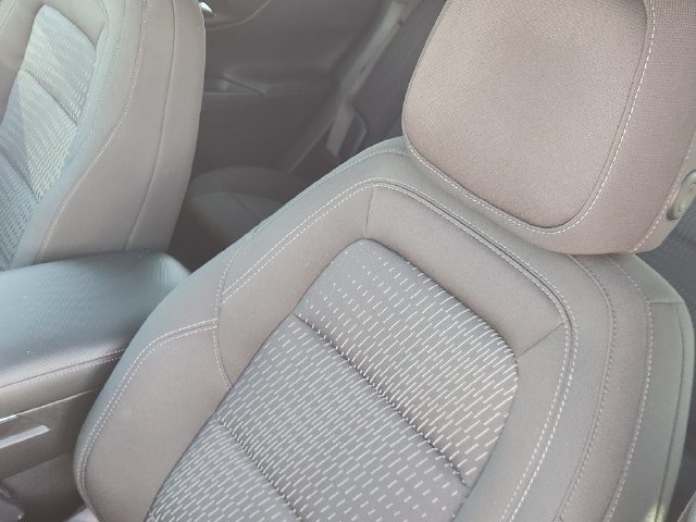 Used 2026 Chevrolet Equinox LT w/ Safety and Technology Package FWD image 24