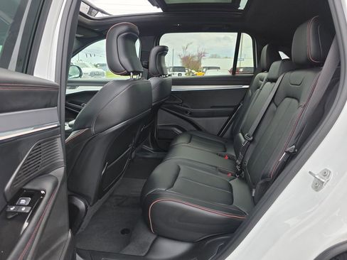 Used 2024 Jeep Wagoneer Launch Edition AWD/4WD image 34