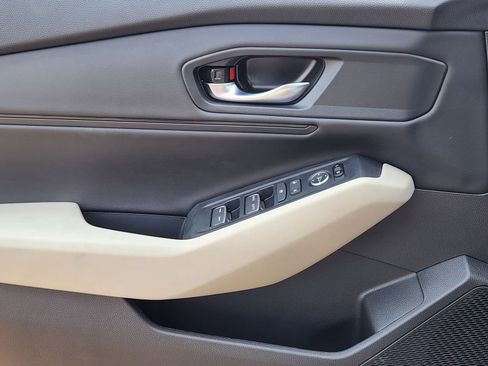 New 2025 Honda Accord SE image 18