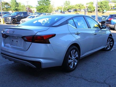 Used 2024 Nissan Altima 2.5 S FWD image 5
