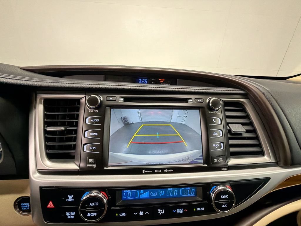 Used 2017 Toyota Highlander Limited FWD image 15