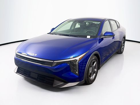 Used 2025 Kia K4 FWD image 3