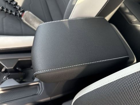 New 2025 Volkswagen Taos SE image 39