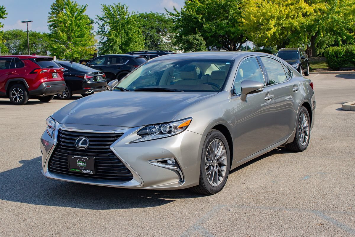 Used 2018 Lexus ES 350 w/ Luxury Package w/ Premier Package FWD image 3