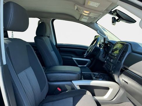Used 2024 Nissan Titan SV w/ SV Convenience Package image 16