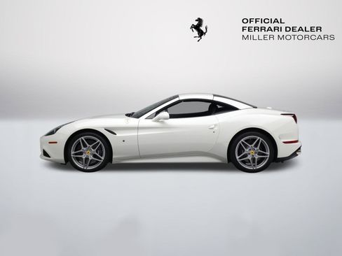 Certified 2017 Ferrari California T image 15