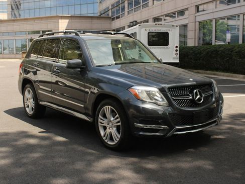 Used 2013 Mercedes-Benz GLK 350 4MATIC w/ Premium 1 Pkg w/o Sunroof image 1