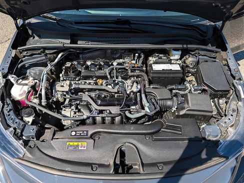 Used 2025 Toyota Corolla LE FWD image 28