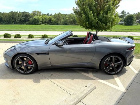 Used 2018 Jaguar F-TYPE R AWD/4WD image 4