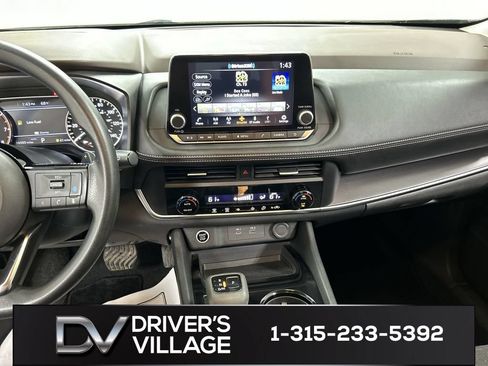 Used 2023 Nissan Rogue SV AWD/4WD image 18