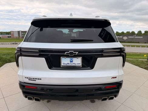 Used 2024 Chevrolet Traverse RS FWD image 8
