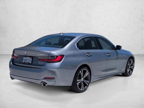 Used 2024 BMW 330i Sedan w/ Convenience Package RWD image 5
