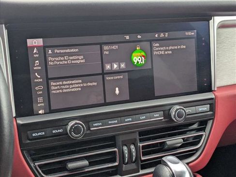 Used 2020 Porsche Macan Turbo image 14