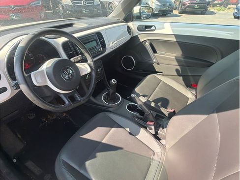 Used 2012 Volkswagen Beetle 2.5 FWD image 4