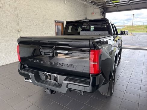 Used 2024 Toyota Tacoma TRD Sport AWD/4WD image 7