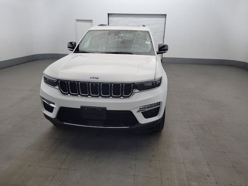 Used 2022 Jeep Grand Cherokee Limited 4xe w/ Luxury Tech Group II AWD/4WD image 15