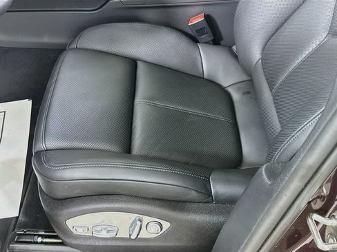 Certified 2026 Porsche Macan Turbo AWD/4WD image 13