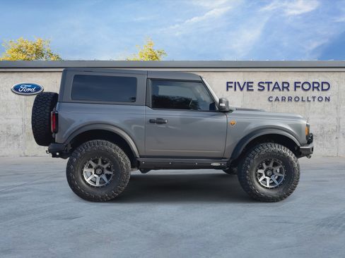 Used 2024 Ford Bronco Badlands AWD/4WD image 9