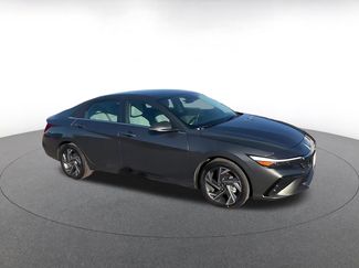 Used 2025 Hyundai Elantra Limited video 2
