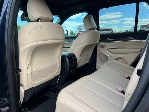 Used 2024 Jeep Grand Cherokee Limited w/ Luxury Tech Group II AWD/4WD image 38