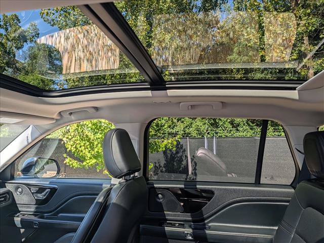 Used 2025 Lincoln Aviator AWD w/ Equipment Group 101A image 28