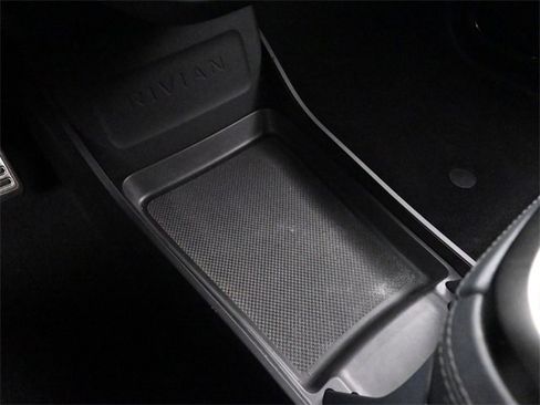 Used 2022 Rivian R1T Launch Edition image 45