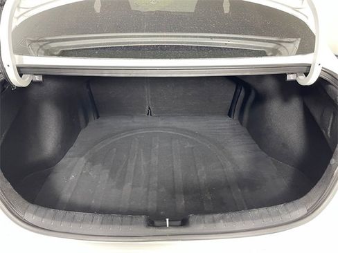 Certified 2019 Kia Forte LXS image 17