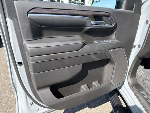 Used 2024 Chevrolet Silverado 1500 LT AWD/4WD image 10