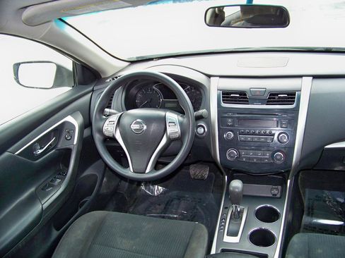 Used 2015 Nissan Altima 2.5 S w/ Power Driver Seat Package FWD image 38