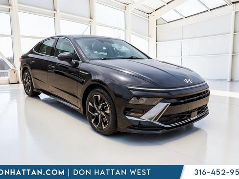 Used 2025 Hyundai Sonata SEL FWD image 31