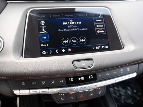 Used 2023 Cadillac XT4 Sport image 3