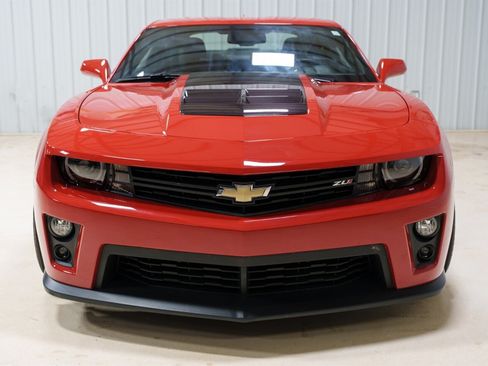 Used 2012 Chevrolet Camaro ZL1 RWD image 22