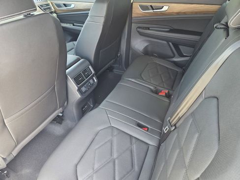 New 2026 Volkswagen Atlas SE FWD image 21