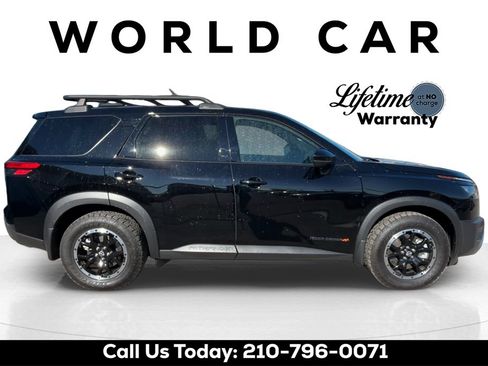Used 2025 Nissan Pathfinder Rock Creek image 8