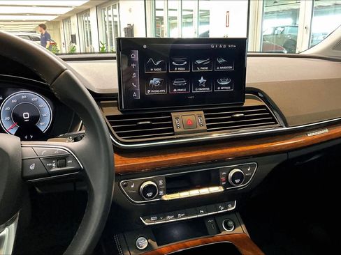 Certified 2023 Audi Q5 2.0T Premium Plus w/ Premium Plus Package image 7