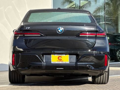 New 2026 BMW i7 xDrive60 w/ Executive Package image 4