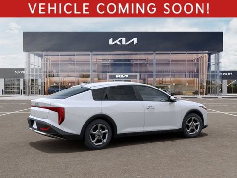 New 2026 Kia K4 FWD image 6