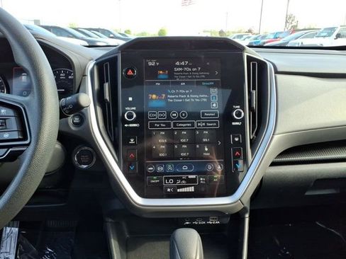 Used 2025 Subaru Crosstrek 2.0i Premium image 10