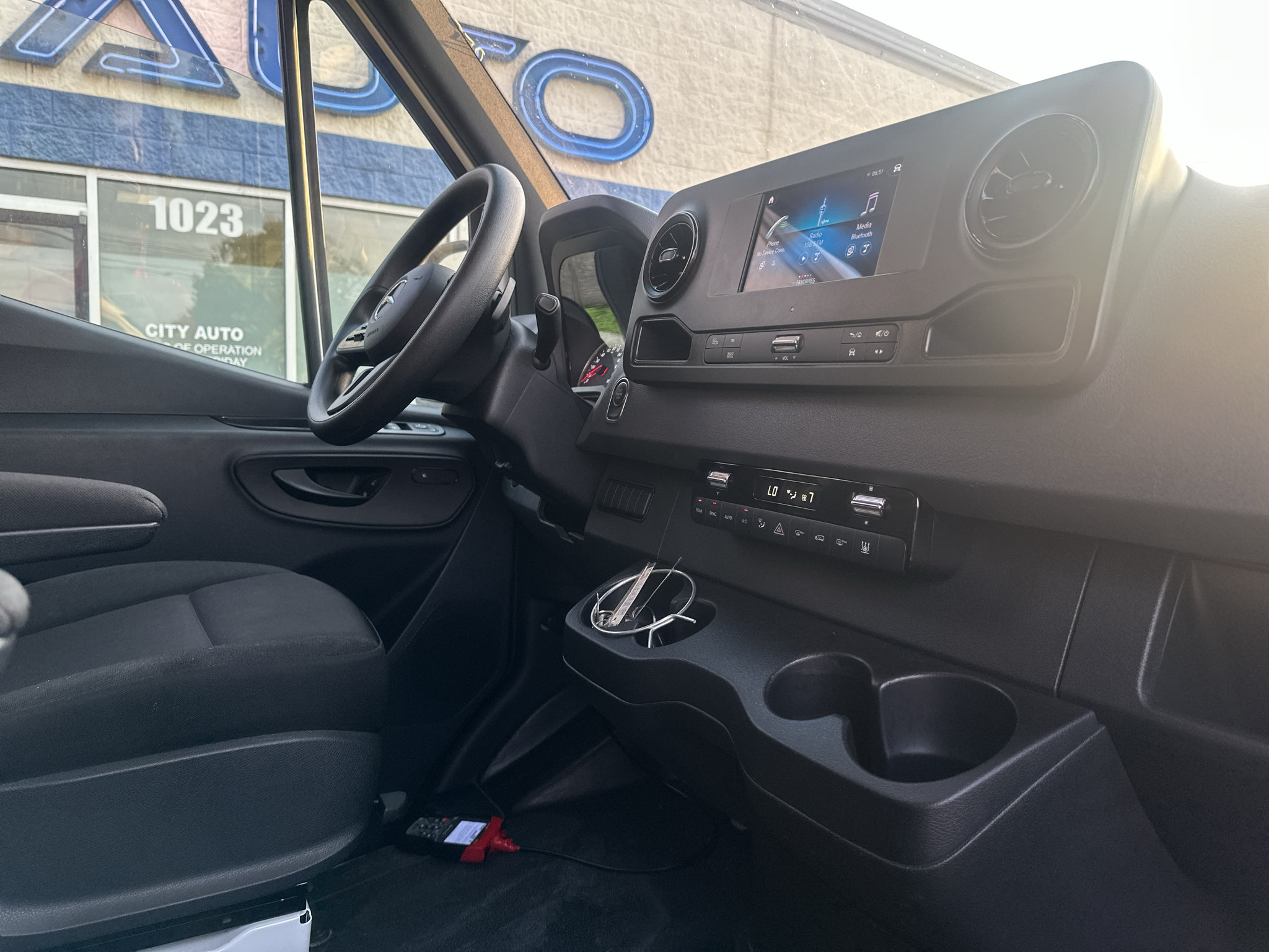 Used 2024 Mercedes-Benz Sprinter 2500 image 11