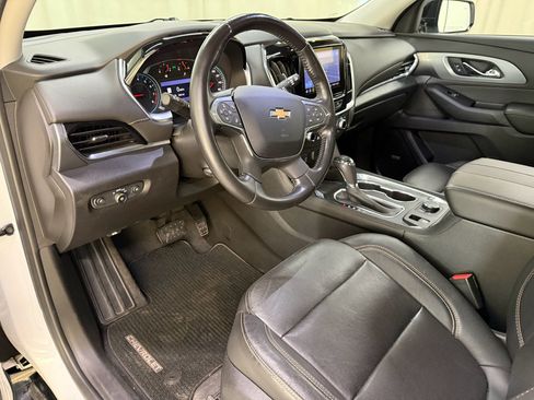 Used 2020 Chevrolet Traverse Premier w/ Redline Edition AWD/4WD image 32