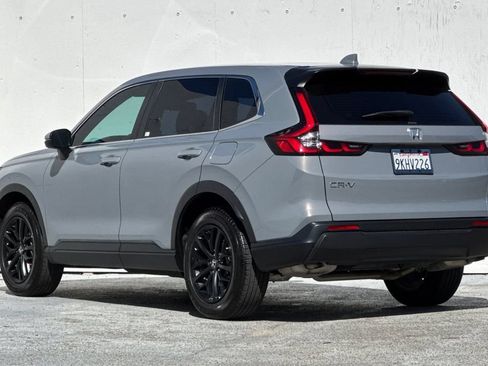 Used 2024 Honda CR-V LX image 5