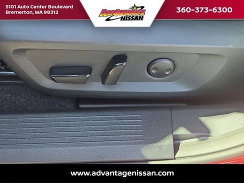Used 2023 Nissan Rogue SV AWD/4WD image 10