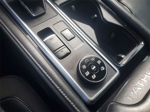 Used 2023 Nissan Pathfinder SL w/ Lighting Package (N92) image 34