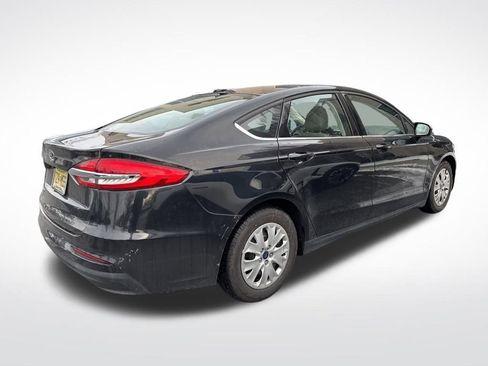 Used 2020 Ford Fusion S image 3