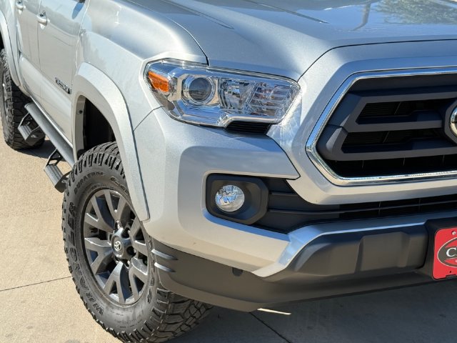 Used 2023 Toyota Tacoma SR5 w/ Technology Package AWD/4WD image 6