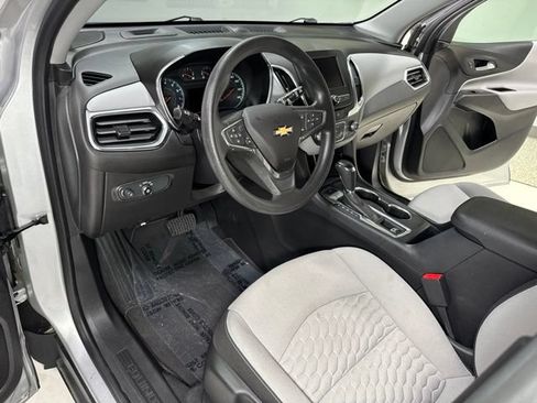Used 2020 Chevrolet Equinox LS AWD/4WD image 10