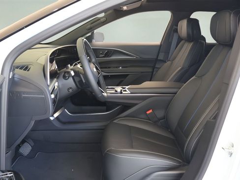 New 2026 Cadillac Lyriq Sport AWD/4WD image 12